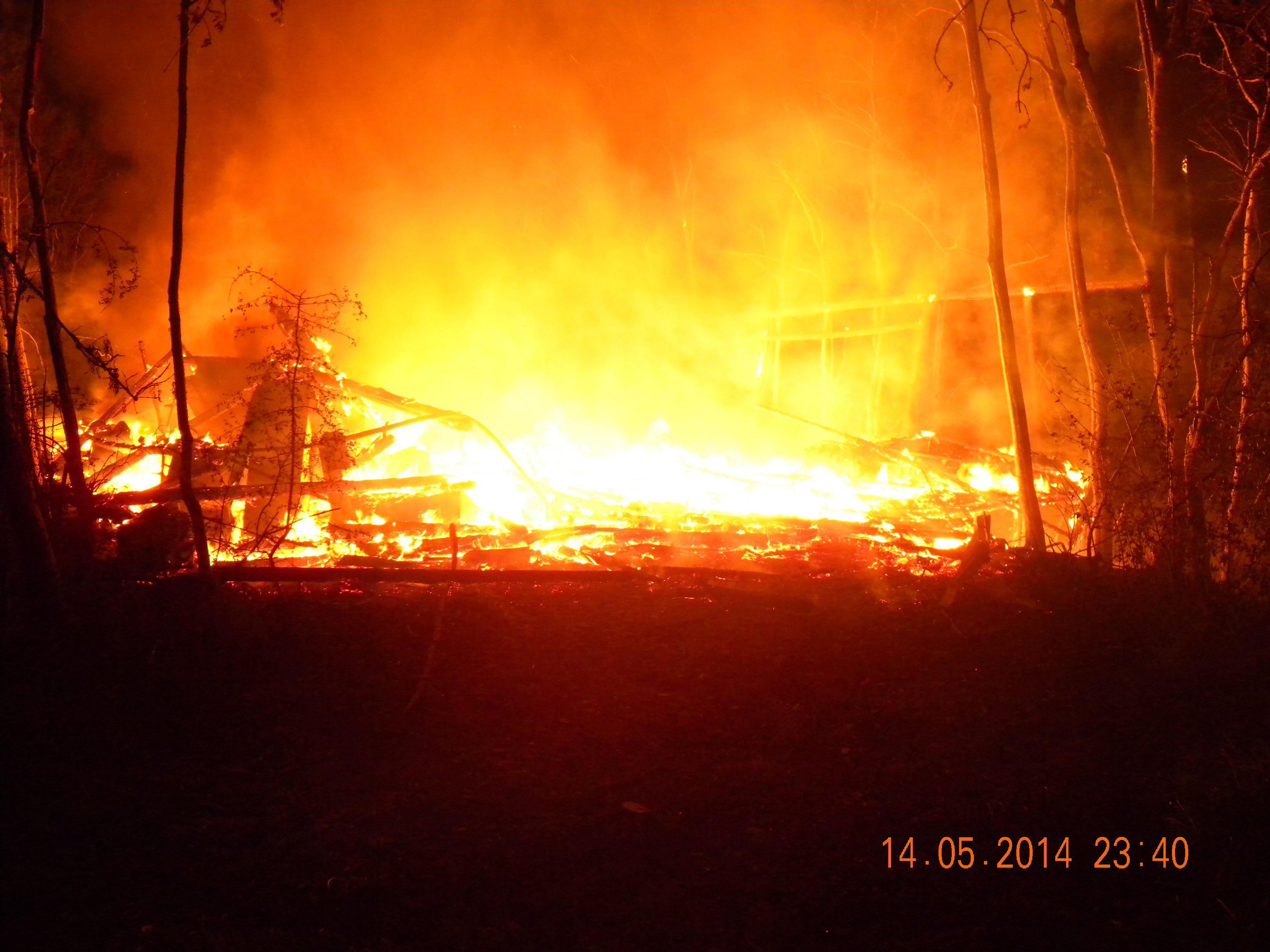 2 Požár kůlny, Maršov - 14. 5. 2014 (3).JPG
