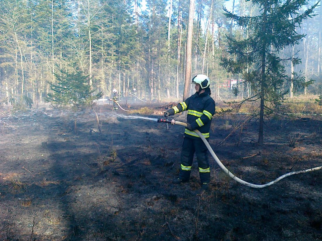 2 Požár lesa, Munice - 21. 4. 2015 (3).jpg