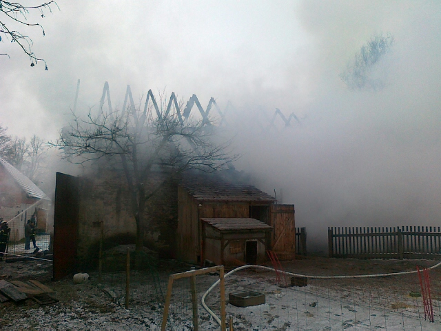 2 Požár stodoly, Nová Ves - 25. 1. 2014 (1).jpg