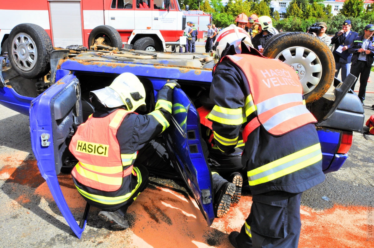20 4-9-2013 Soutěž ve vyprošťování zraněných osob z havarovaných vozidel - Přerov (54).JPG