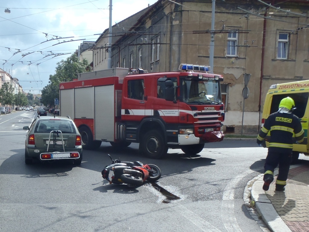 20.9.2016 (PM 12.30) Plzeň, Koterovská - DN OA x moto.JPG