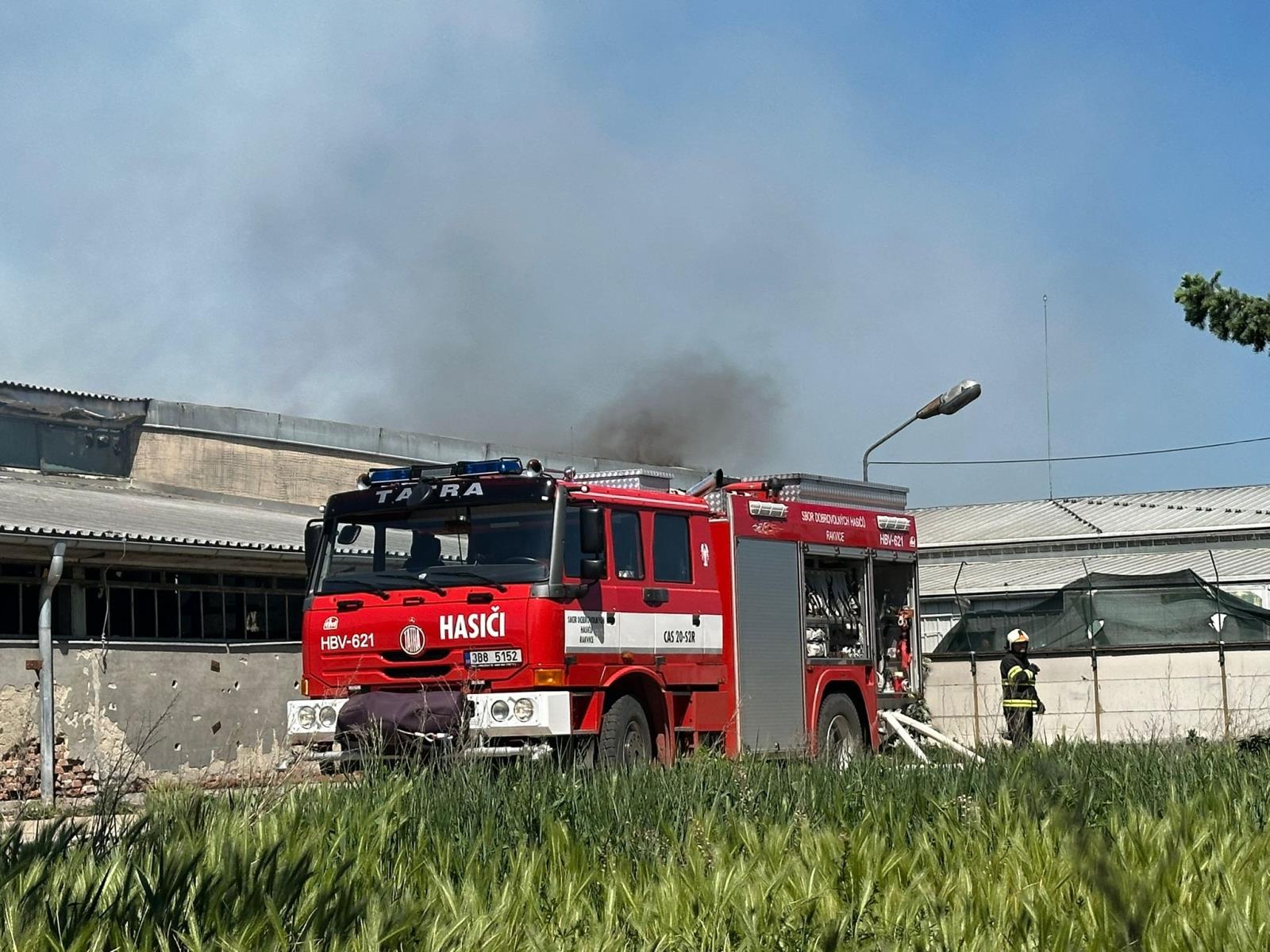 2024-05-15 Požár NB, Rakvice/Požár nízké budovy, Rakvice (4).jpg