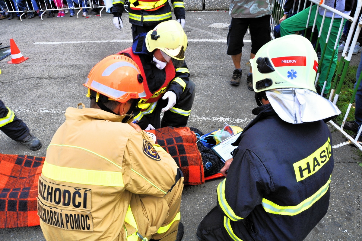 21 4-9-2013 Soutěž ve vyprošťování zraněných osob z havarovaných vozidel - Přerov (21).JPG