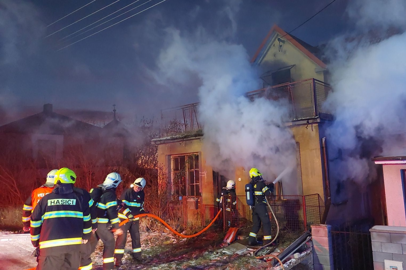 220124-Požár rodinného domu v obci Postupice na Benešovsku.jpg