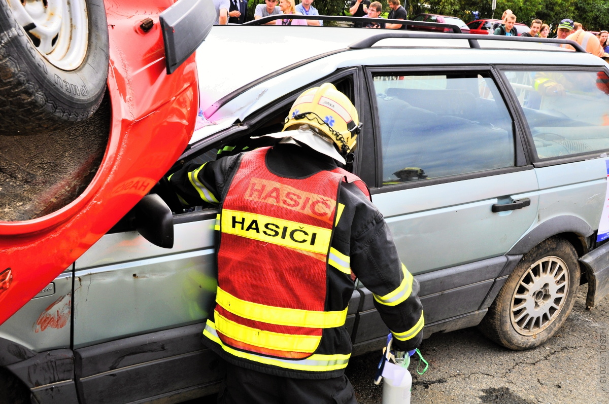 23 4-9-2013 Soutěž ve vyprošťování zraněných osob z havarovaných vozidel - Přerov (57).JPG