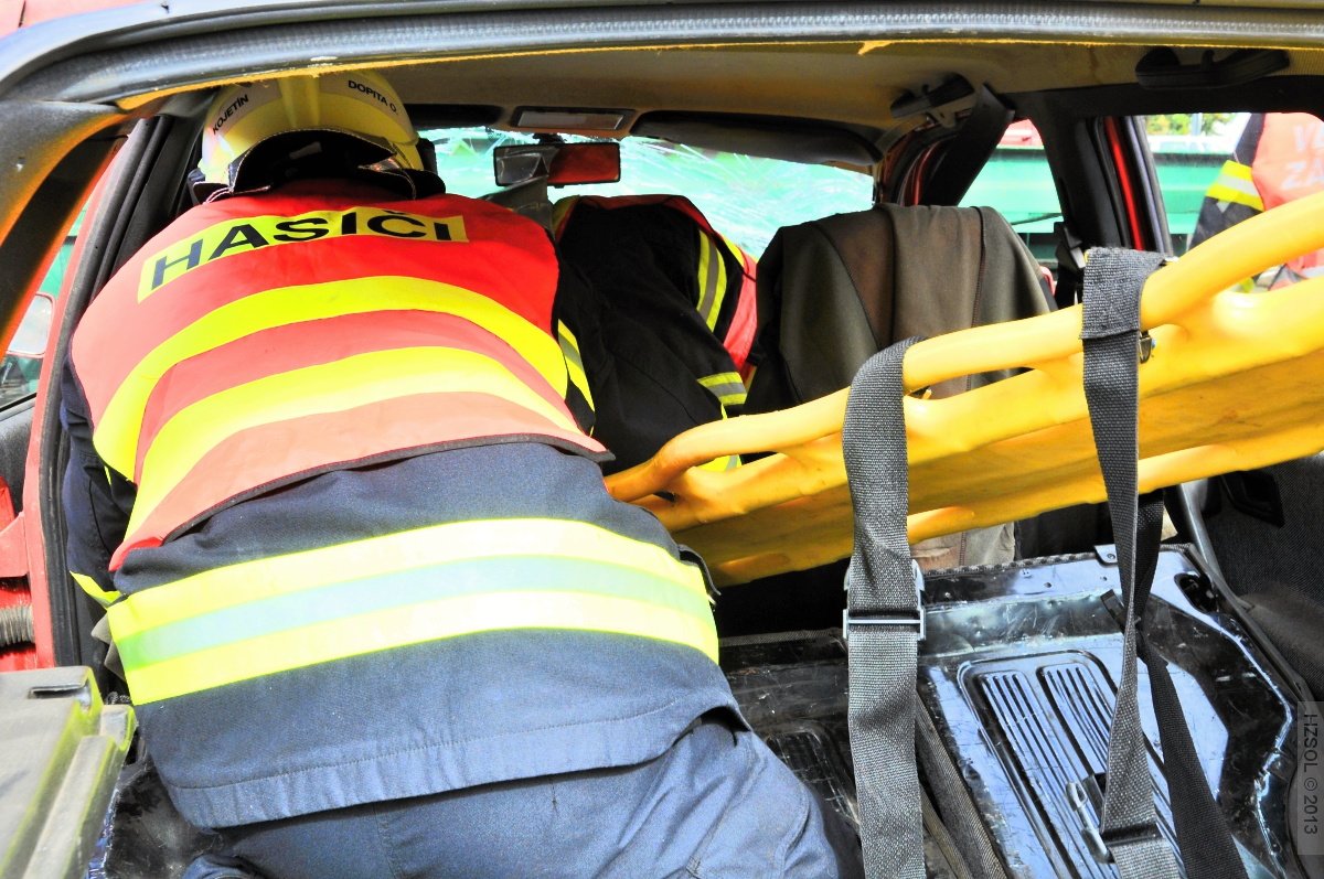 25 4-9-2013 Soutěž ve vyprošťování zraněných osob z havarovaných vozidel - Přerov (25).JPG