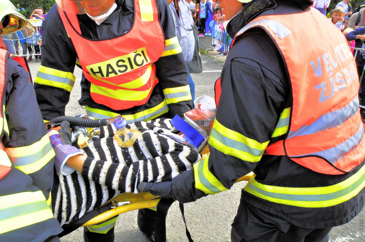 26 4-9-2013 Soutěž ve vyprošťování zraněných osob z havarovaných vozidel - Přerov (26).JPG