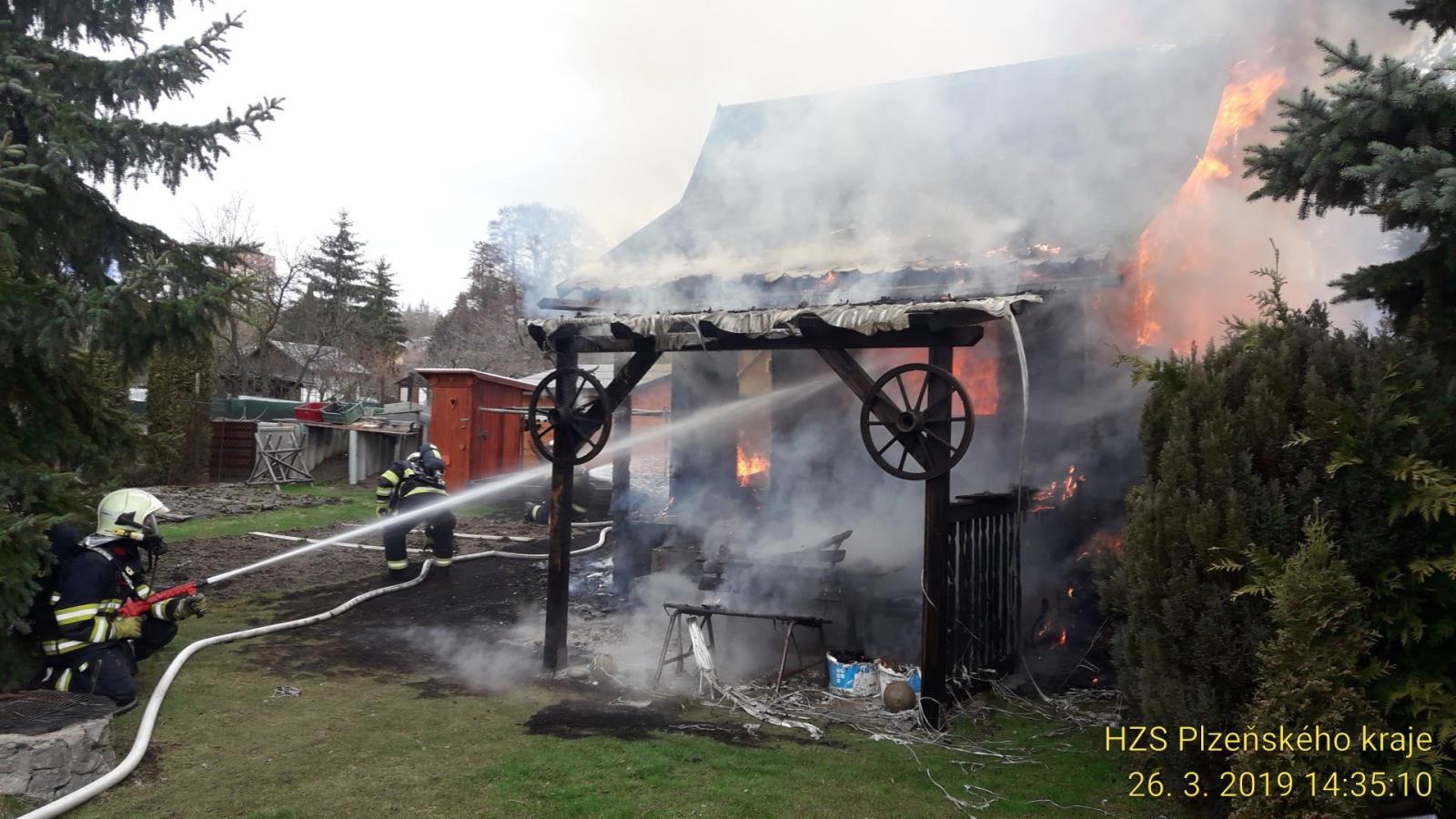 26_3_2019 Tachov požár chatky Na minerálce (1).jpg