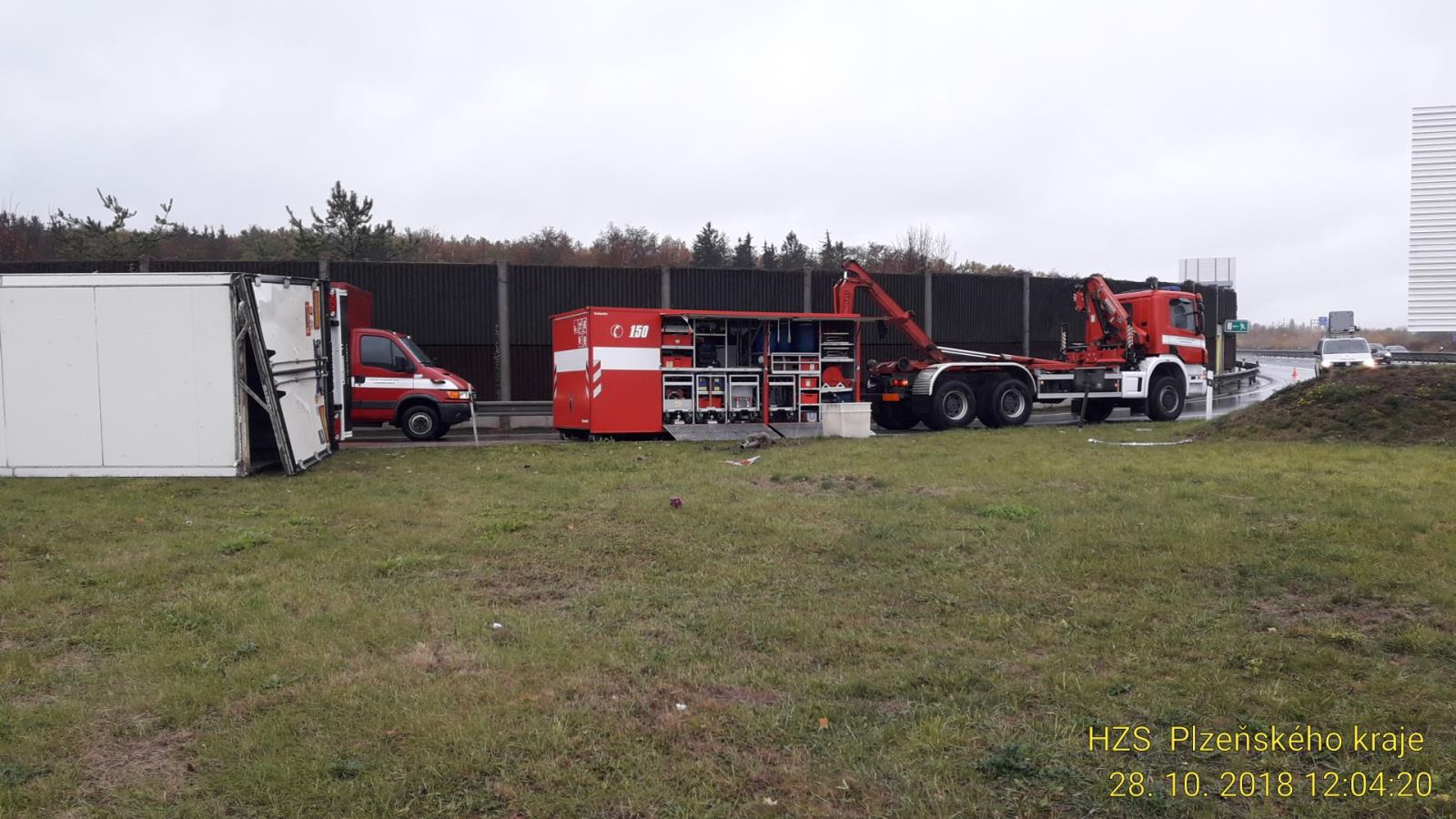 28_10_2018 DN kamion na sjezdu Plzenec (6).jpg