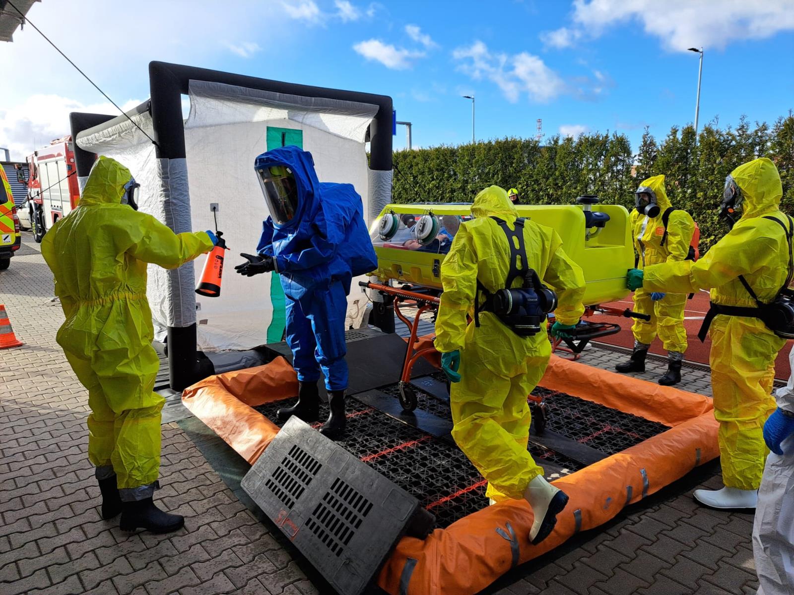 28_3_2023 Výcvik s biohazard týmem na stanici Košutka (50).jpeg