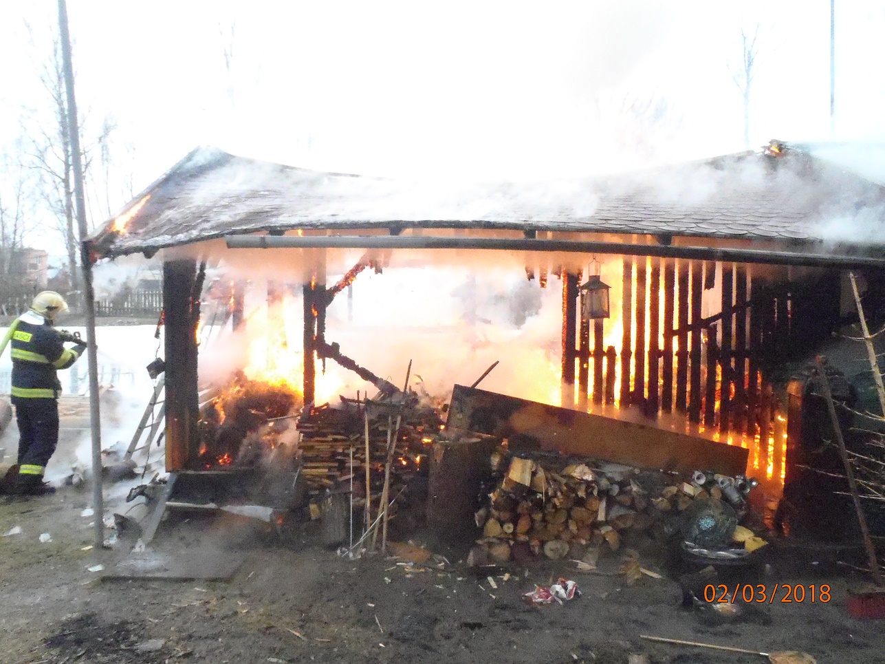 2_3_2018 požár chaty Brod nad Tichou (2).JPG