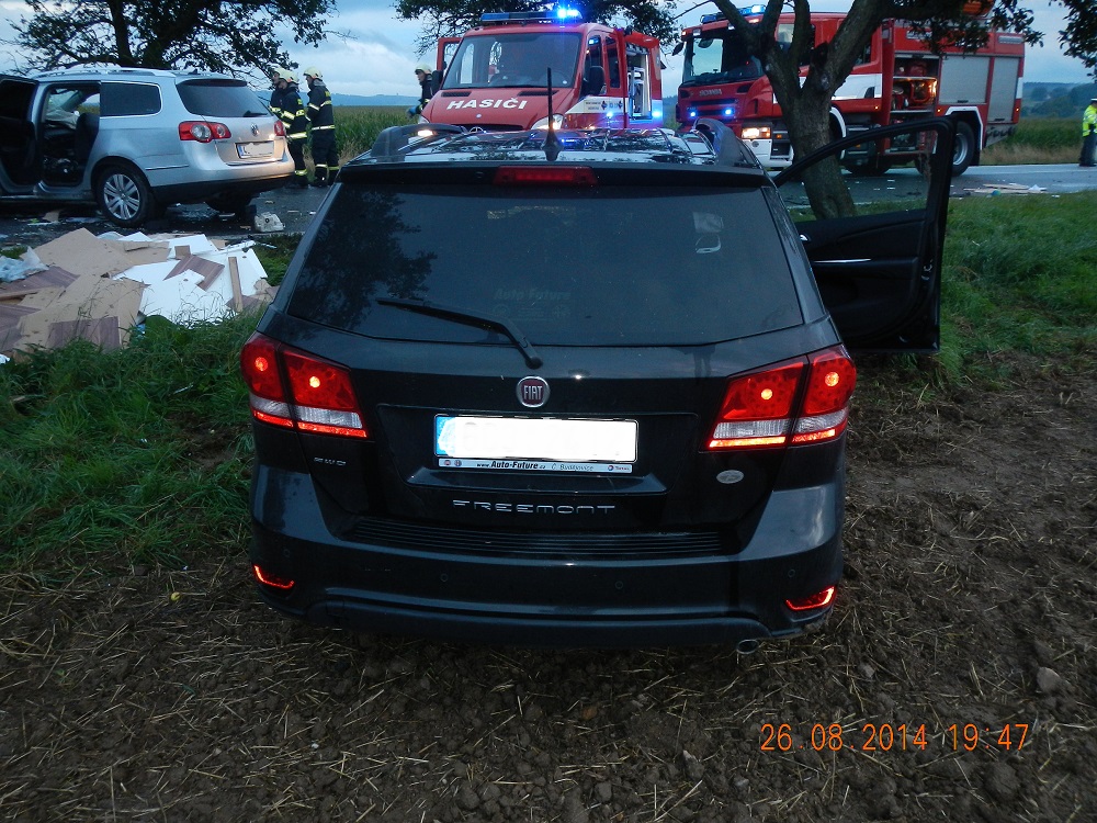 3 Dopravní nehoda 2 OA, Kladruby - 26. 8. 2014 (3).jpg