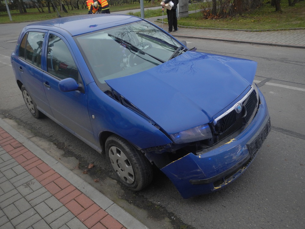 3 Dopravní nehoda 2 OA, Soběslav - 26. 11. 2014 (3).JPG