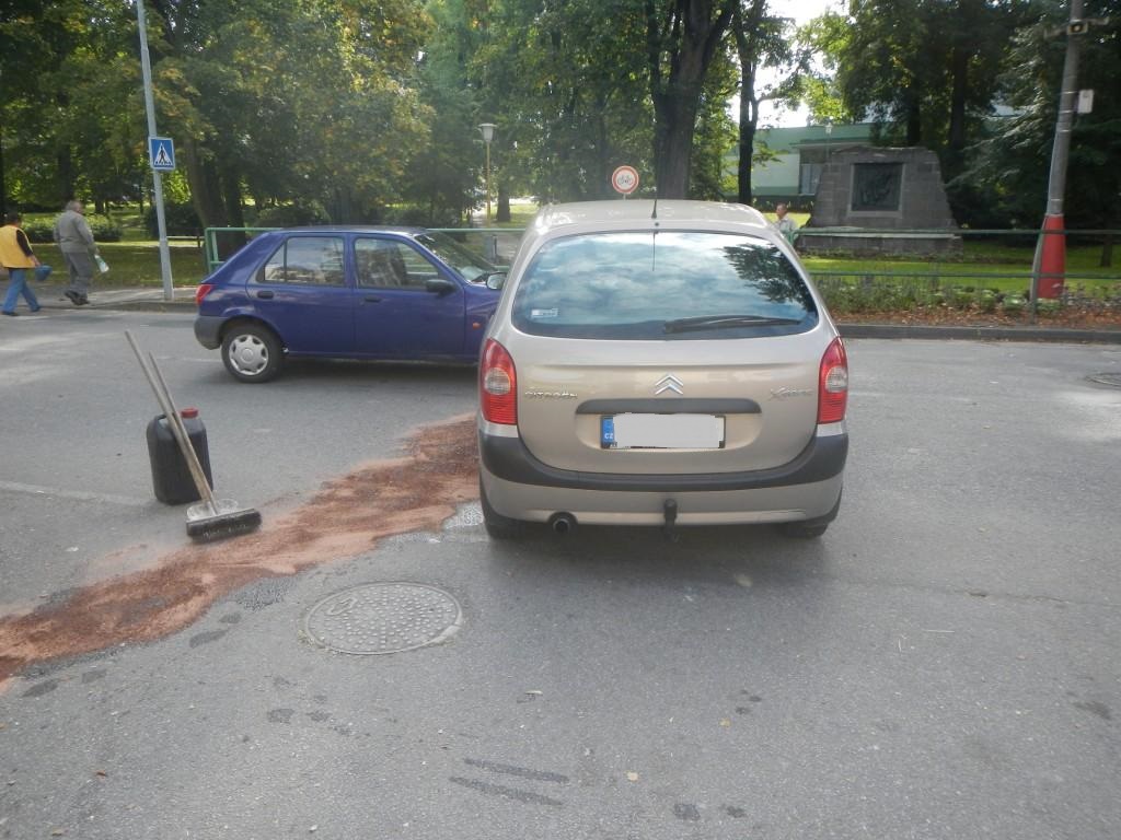 3 Dopravní nehoda 2 OA, Vodňany - 30. 9. 2014 (2).JPG