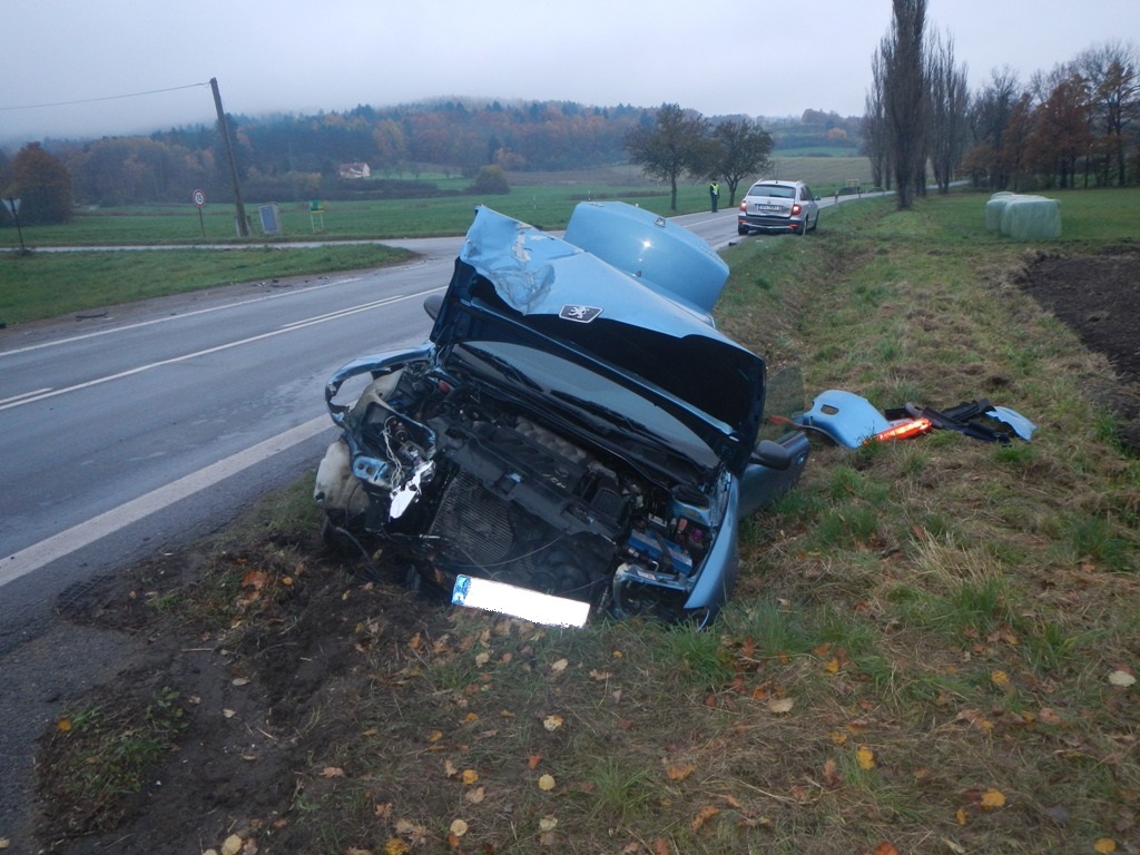 3 Dopravní nehoda 4 OA a traktoru, Lidmovice - 10. 11. 2014 (1).JPG