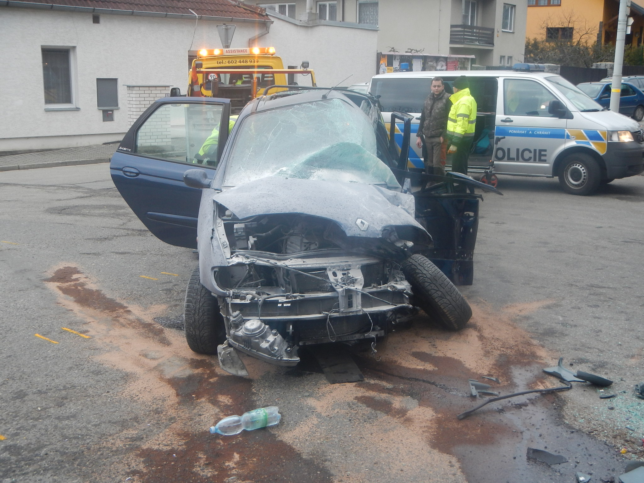 3 Dopravní nehoda OA a bus, Dobrá Voda u ČB - 16. 3. 2014 (4).jpg