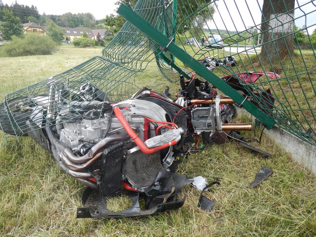 3 Dopravní nehoda motorky, Valtínov - 20. 6. 2015 (3).JPG