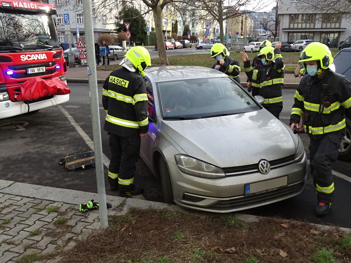 3 Otevření osobního automobilu