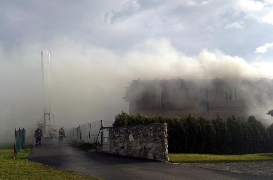 3 Požár kostela, Mirovice - 31. 3. 2015 (7).jpg