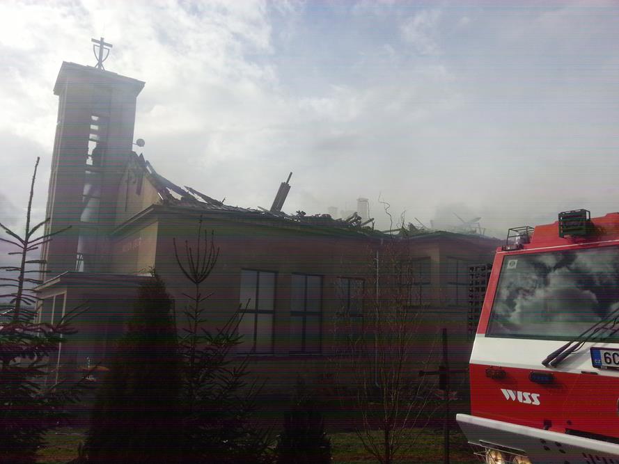 3 Požár kostela, Mirovice - 31. 5. 2015 (4).jpg