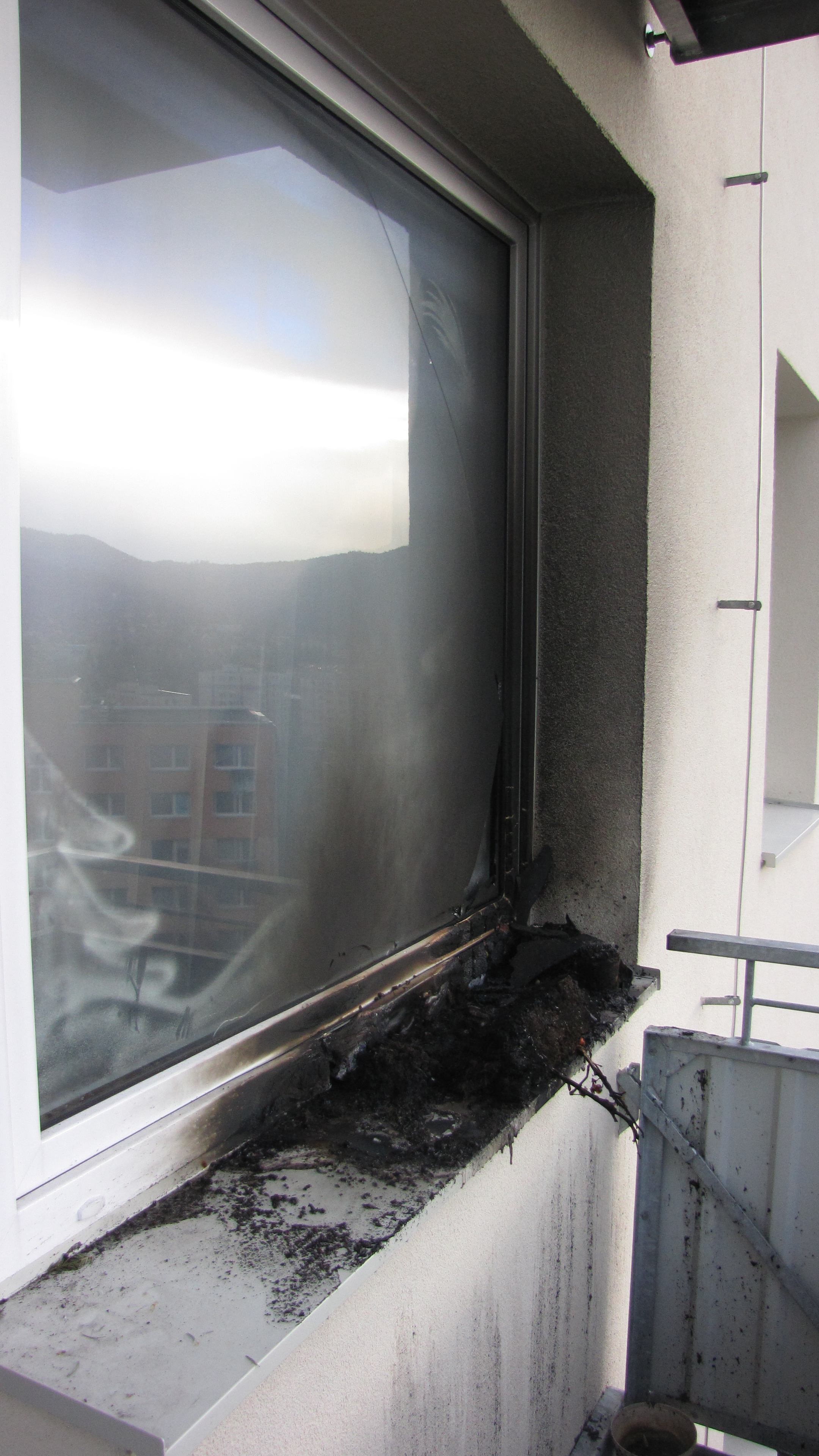 3 Požár na balkoně, Prachatice - 11. 1. 2014 (1).JPG