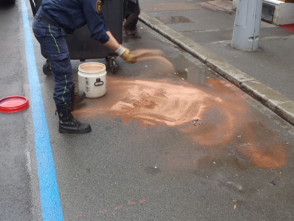 3.6.2016 (PM 9.44) UNL Plzeň, Sedláčkova.JPG