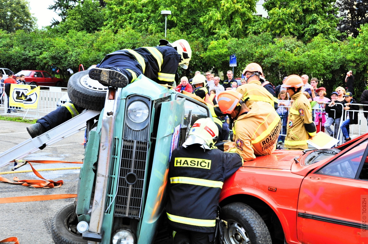30 4-9-2013 Soutěž ve vyprošťování zraněných osob z havarovaných vozidel - Přerov (30).JPG