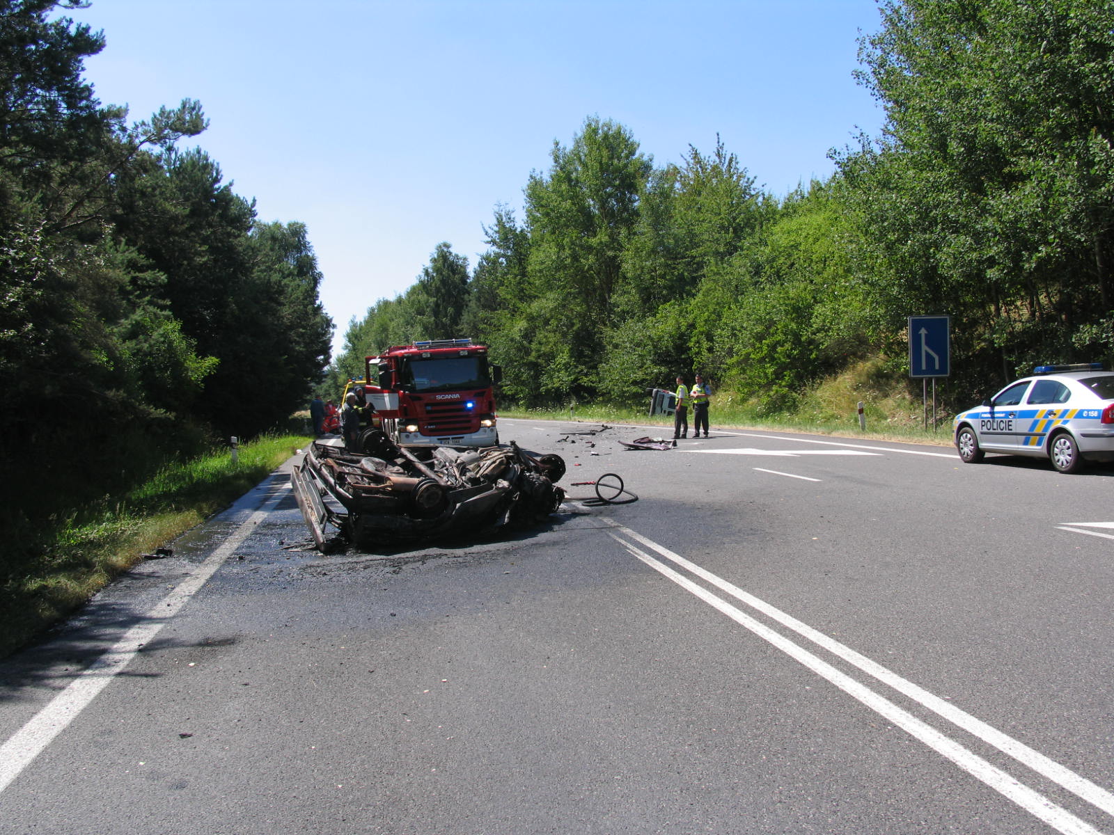 4 Dopravní nehoda 2 OA, Mirotice - 22. 7. 2013 (2).jpg