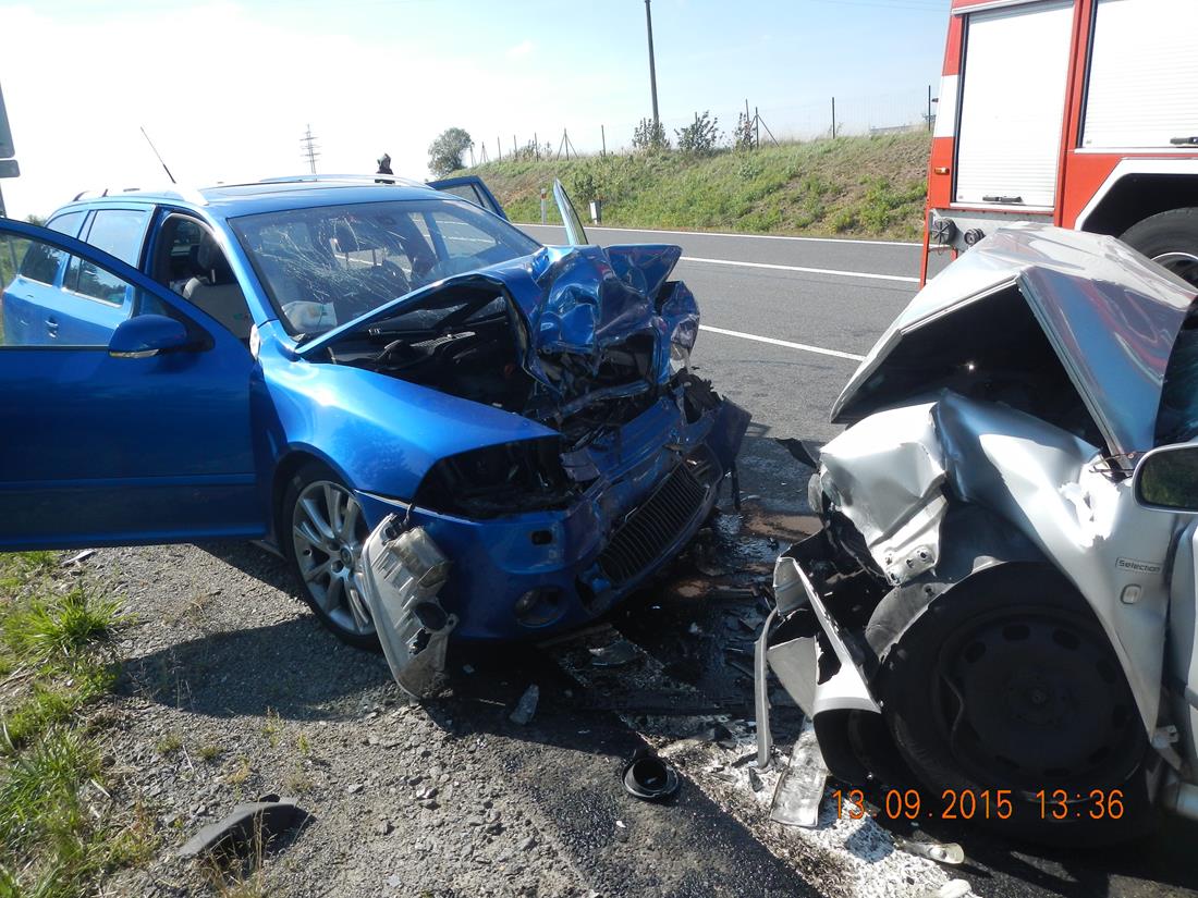 4 Dopravní nehoda 2 OA, Tábor - 13. 9. 2015 (4).JPG