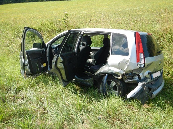 4 Dopravní nehoda 3 OA, Hluboká nad Vltavou - 23. 7. 2014 (2).jpg