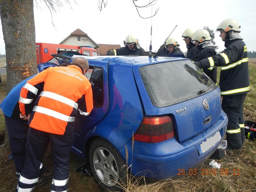 4 Dopravní nehoda OA, Dlouhá Lhota - 26. 3. 2015 (3).jpg