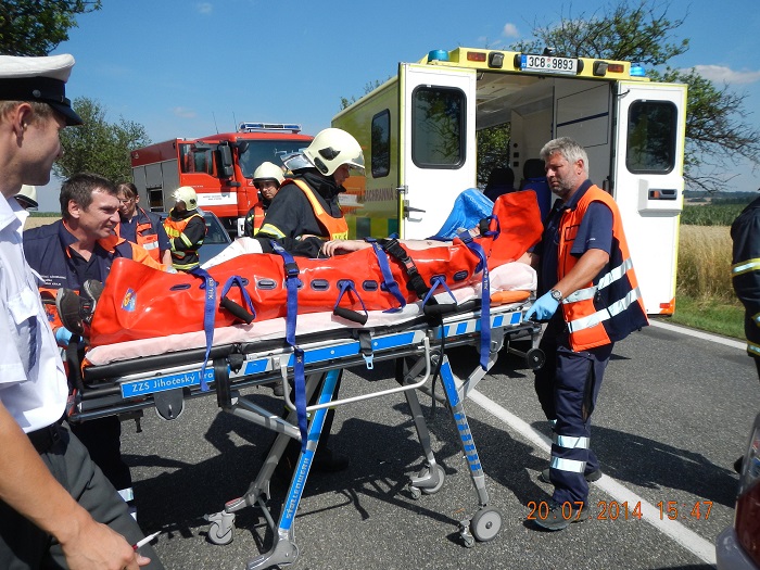 4 Dopravní nehoda OA, Kladruby - 20. 7. 2014 (3).jpg