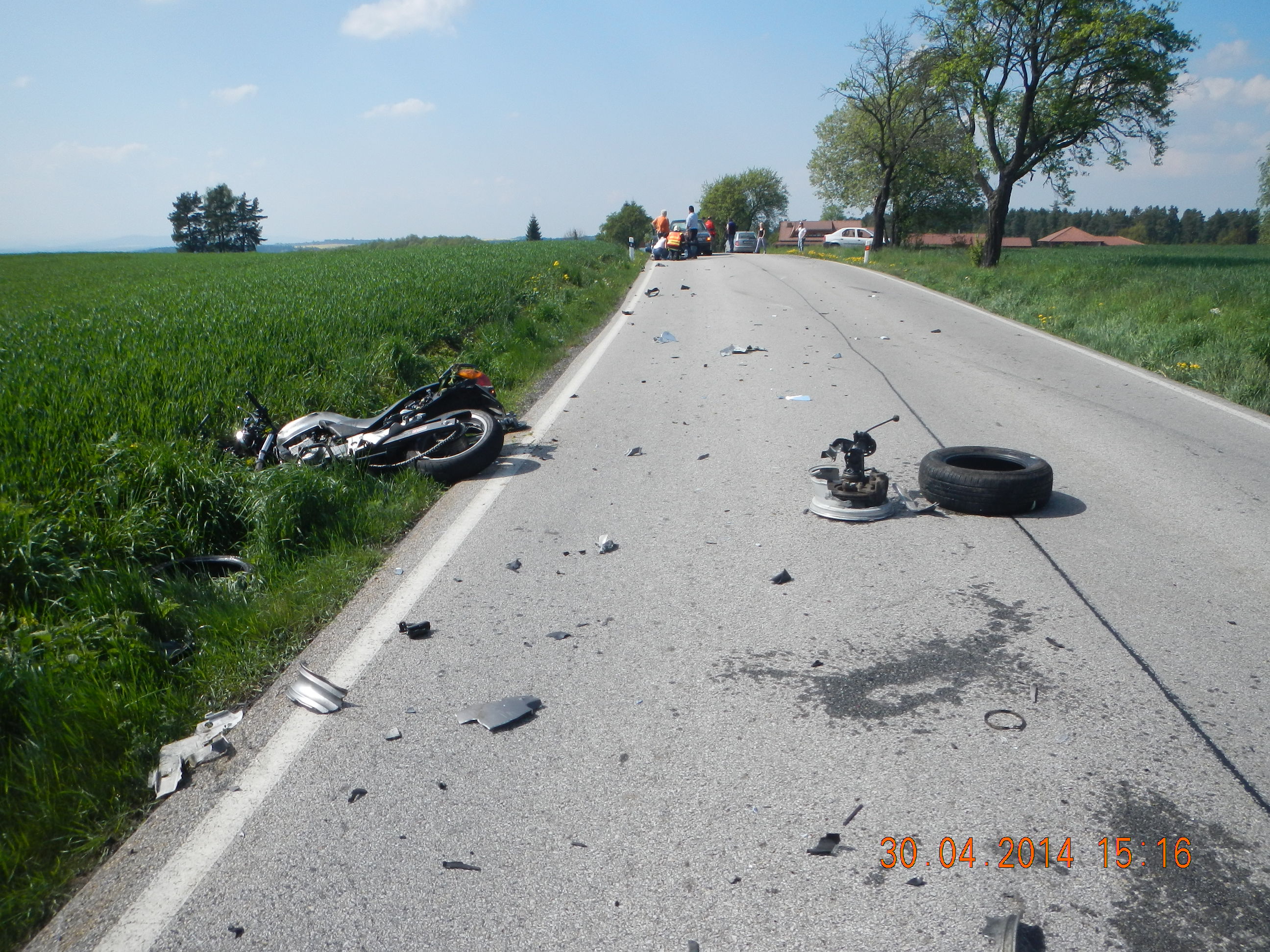 4 Dopravní nehoda OA a motorka, Otěvěk - 30. 4. 2014 (1).JPG