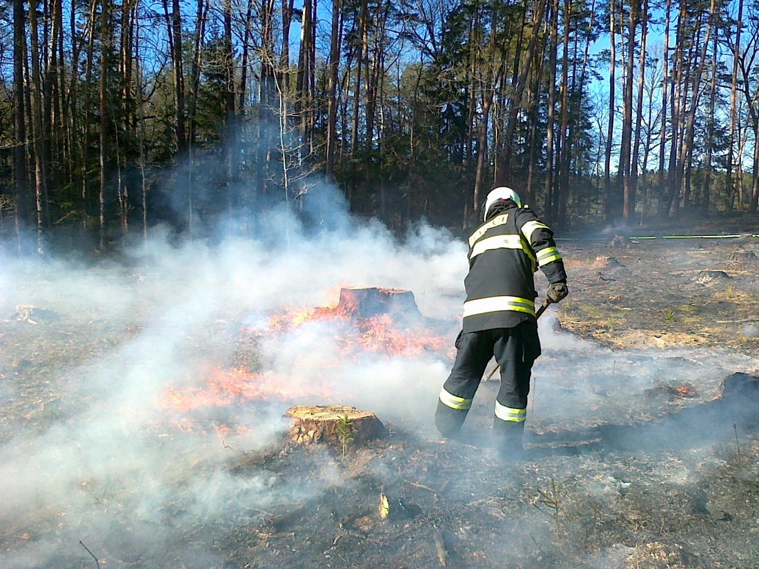 4 Požár lesa, Munice - 21. 4. 2015 (5).jpg