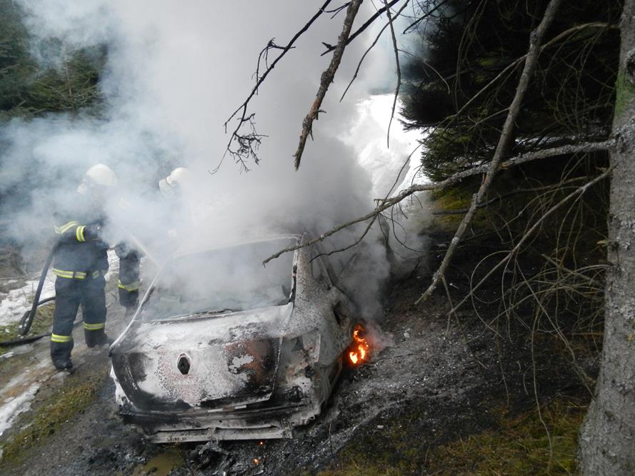 4 Požár osobního automobilu, Radíkov - 25. 2. 2015 (1).JPG