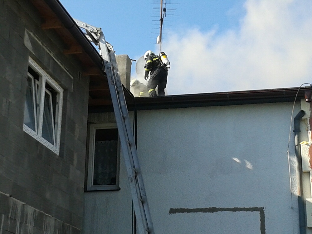 4 Požár střechy, České Budějovice - 28. 8. 2014 (4).jpg