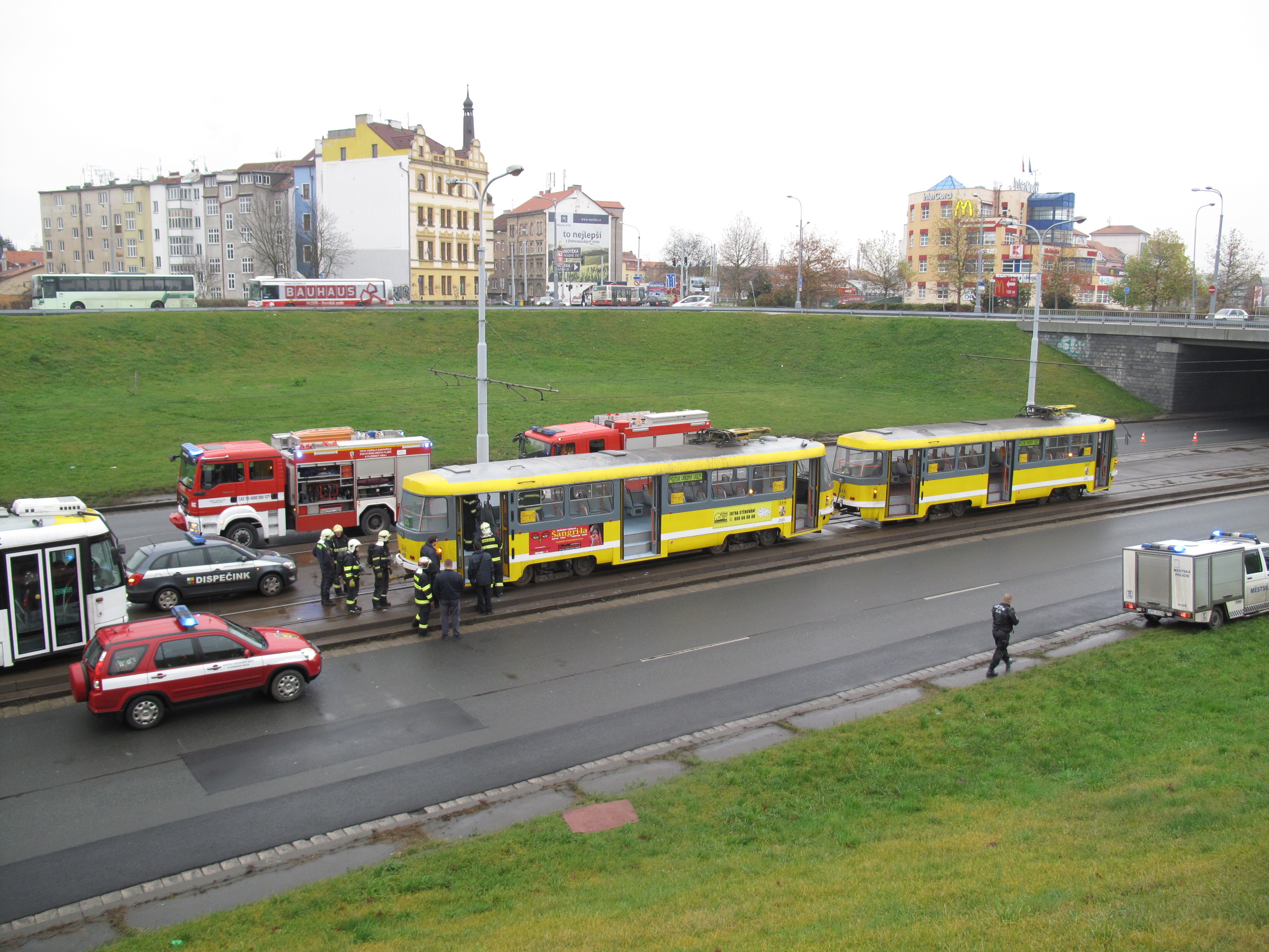 4.12.2014 Plzeň požár tramvaje.JPG