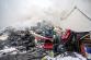 4_MSK_Požár vrakoviště v Mariánských Horách v Ostravě_hořící auta hasili hasiči z plošiny i ze země