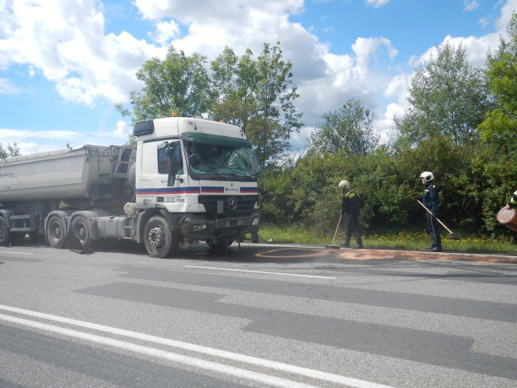 5 Dopravní nehoda, Kamenný Újezd - 25. 8. 2014 (1).jpg