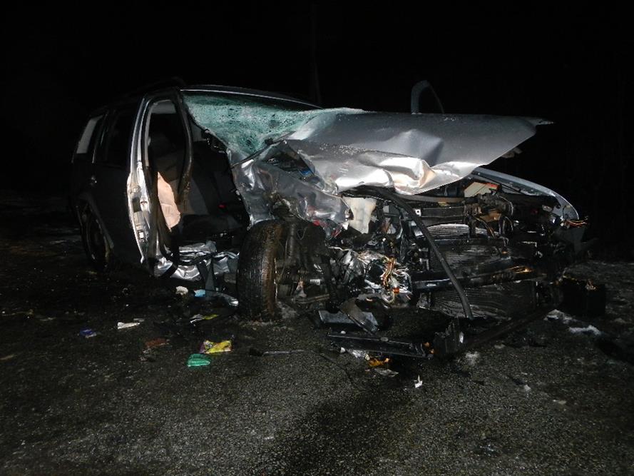 5 Dopravní nehoda 2 OA, Jarošov nad Nežárkou - 25. 1. 2015 (1).jpg
