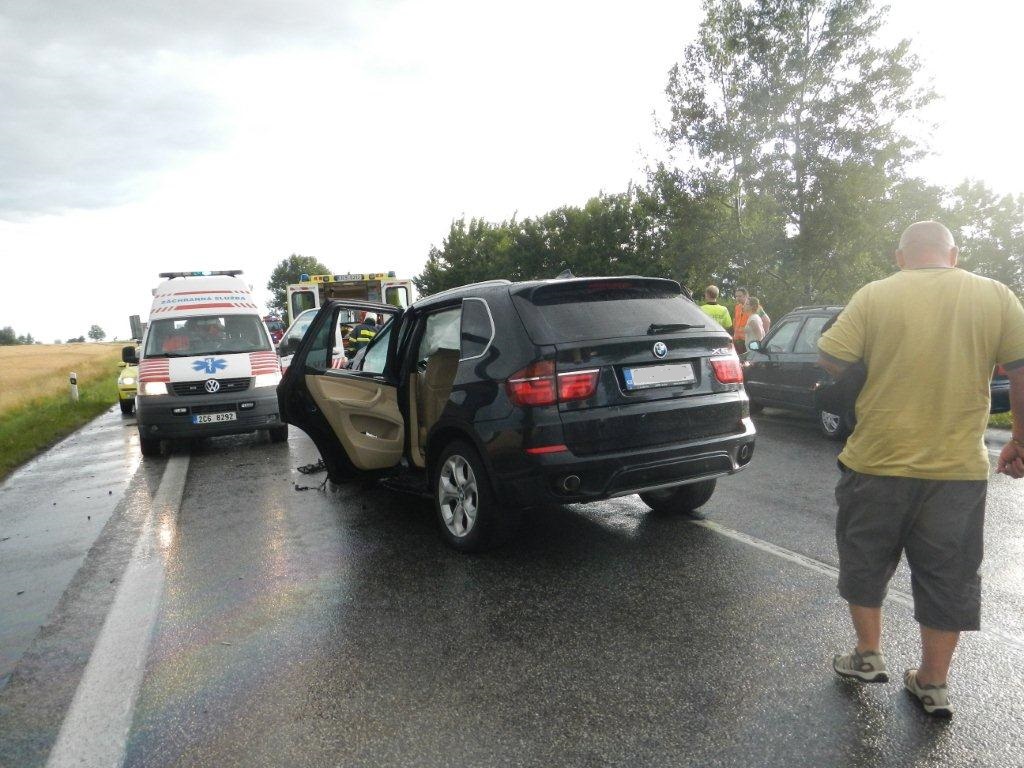 5 Dopravní nehoda 2 OA a NA, Bošilec - 5. 7. 2014 (8).jpg