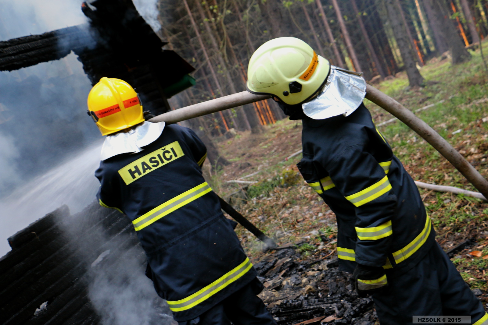 5 P_NB_2-5-2015 Požár chaty Jivová směr Domašov nad Bystřicí (29).JPG