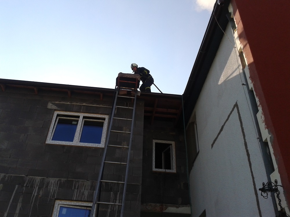 5 Požár střechy, České Budějovice - 28. 8. 2014 (5).jpg