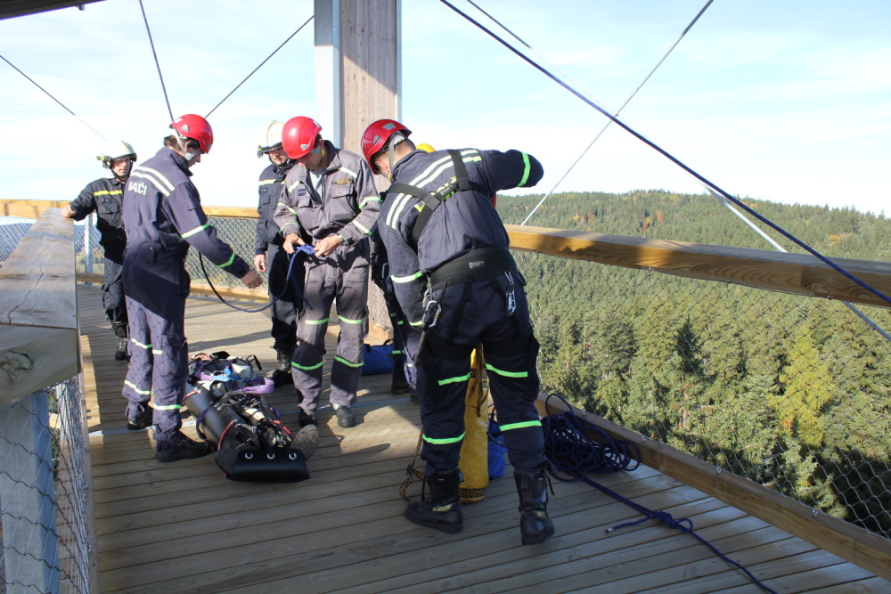 6 20121019-TC IZS - Stezka korunami stromů Lipno_09.JPG