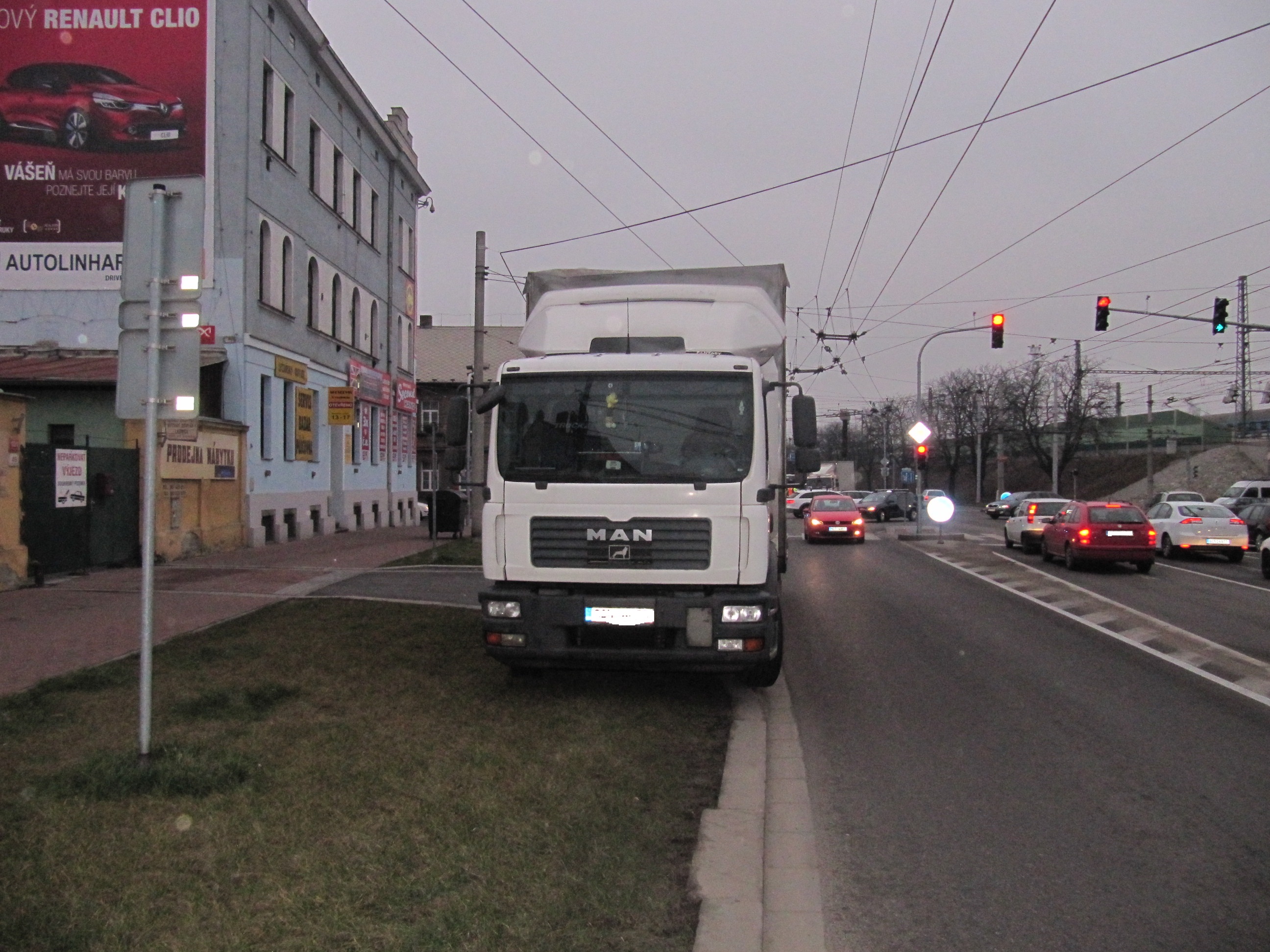 6 Dopravní nehoda NA a plošiny, České Budějovice - 26. 2. 2014 (2).JPG