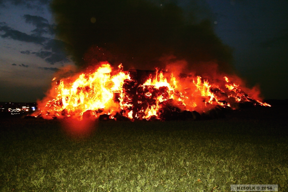 7 P_22-3-2014 Požár stohu Brodek u Prostějova (7).JPG