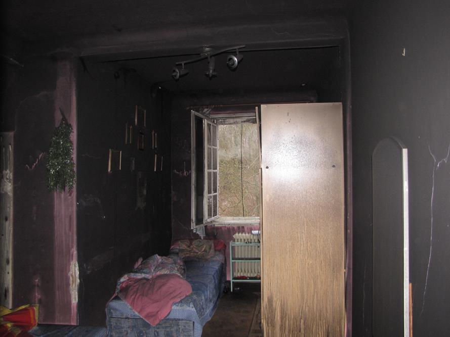 7 Požár bytu, Větřní - 21. 2. 2015 (8).JPG