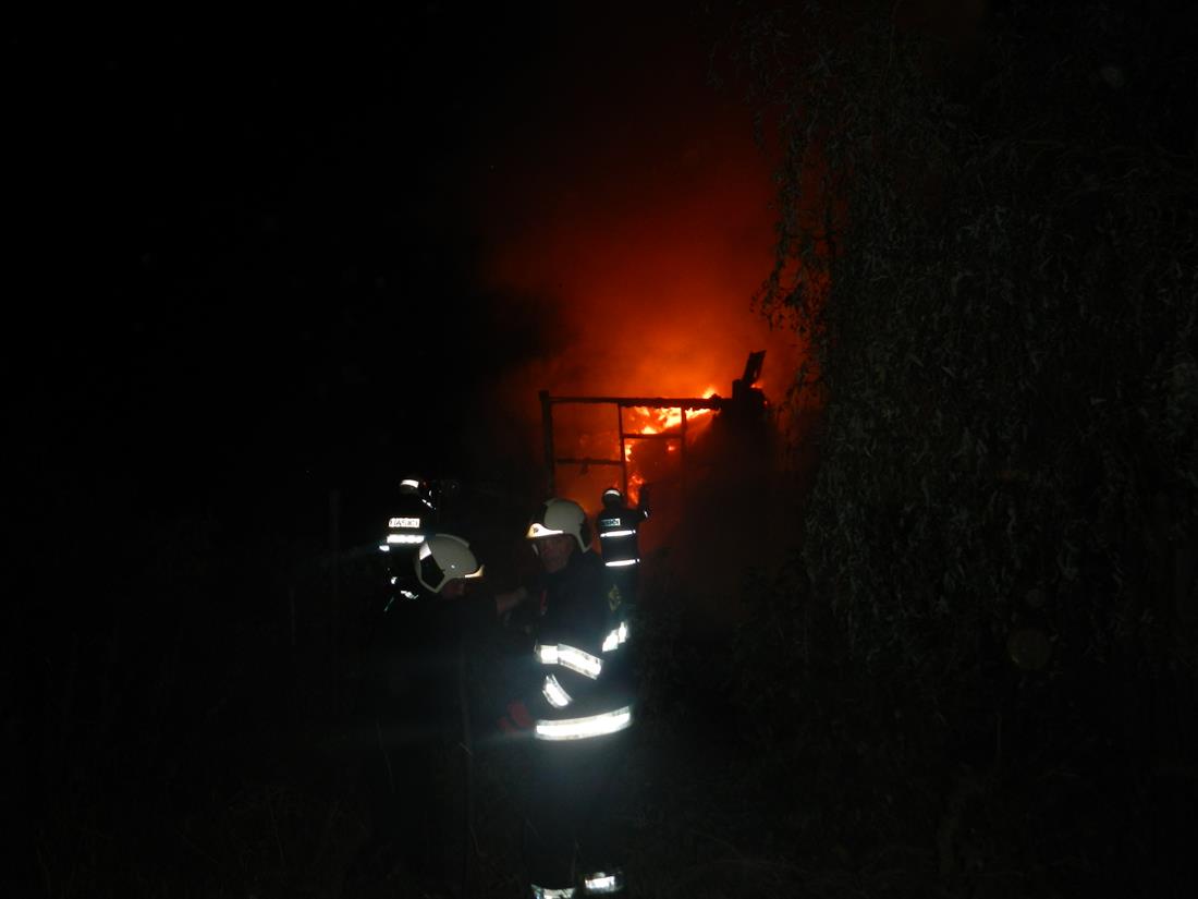 8 Požár chatky, Opatovice - 1. 9. 2015 (6).JPG