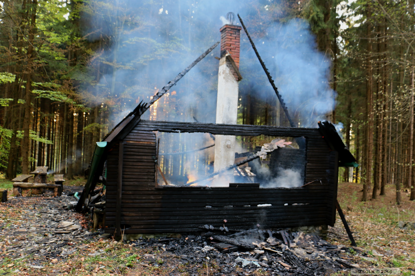 9 P_NB_2-5-2015 Požár chaty Jivová směr Domašov nad Bystřicí (17).JPG