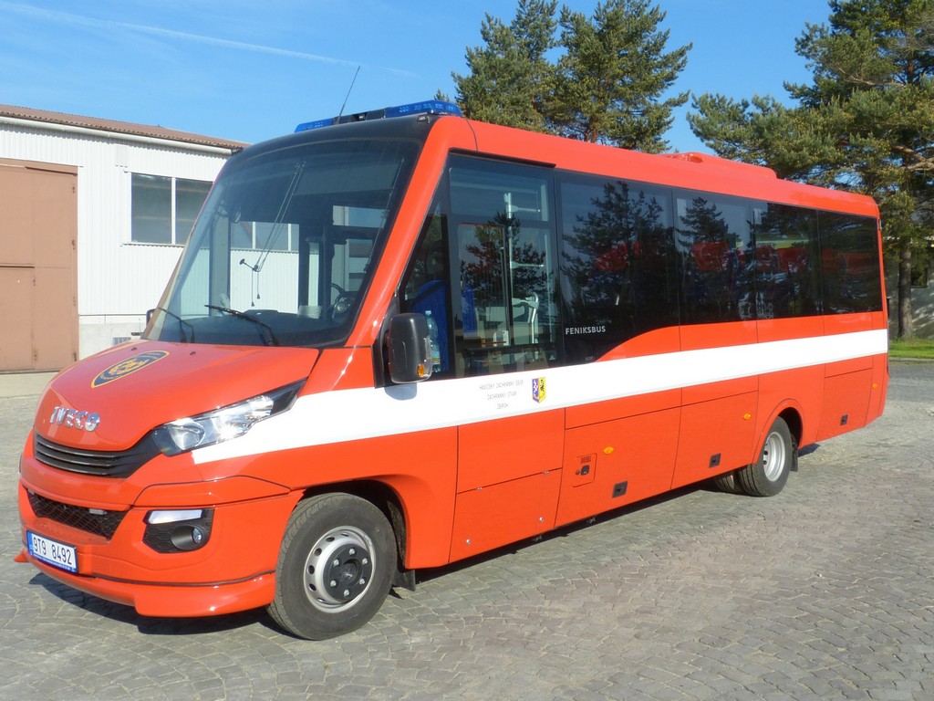 Bus IVECO (1).JPG